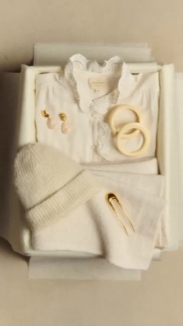Sezane ad
